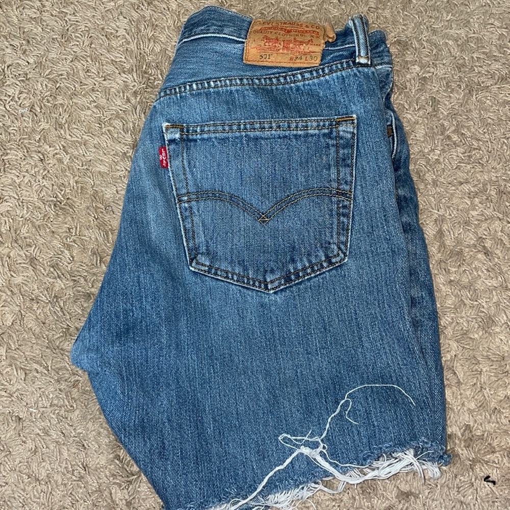 COPY - Levi shorts size 34